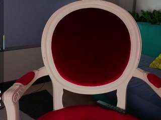 julianneedgman live cam profile