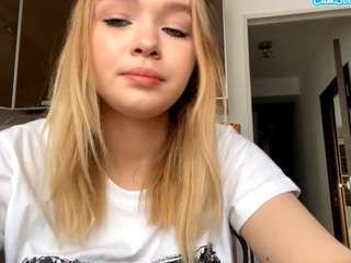 lucieyamamoto webcam model