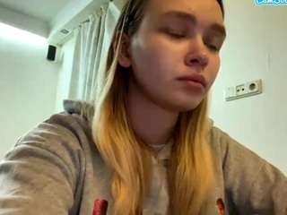 lucieyamamoto Live Webcam on CamSoda