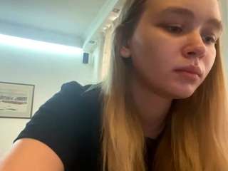 lucieyamamoto live cam profile