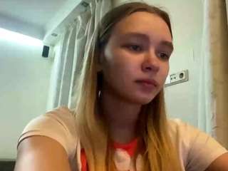 lucieyamamoto live cam profile