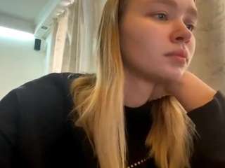 lucieyamamoto's CamSoda show and profile