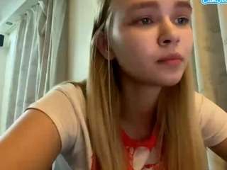 lucieyamamoto's CamSoda show and profile