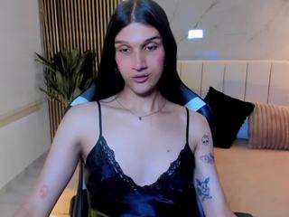 lyrablack Live Webcam on CamSoda