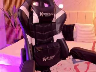 lyrablack Live Webcam on CamSoda