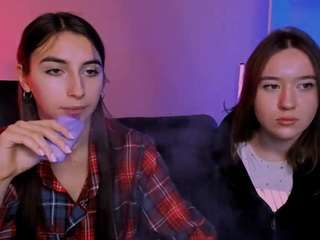 mila-firee Live Webcam on CamSoda