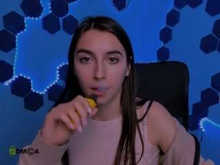 mila-firee live webcam on Soda Cams