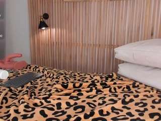 reshi-hevss Live Webcam on CamSoda