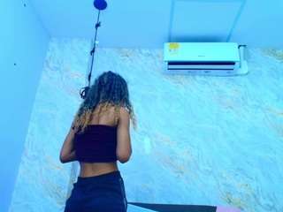 sofiaalittleglee Live Webcam on CamSoda