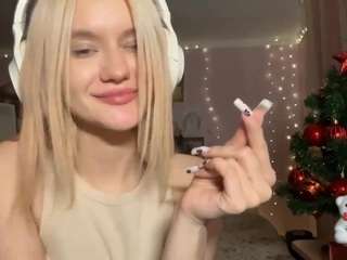 veliaroyals Live Webcam on CamSoda