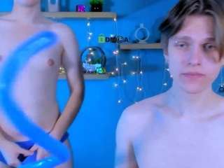adrian-hart webcam model