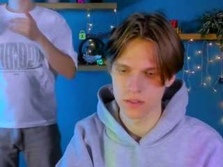 adrian-hart Live Webcam on CamSoda