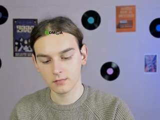 adrian-hart Live Webcam on CamSoda