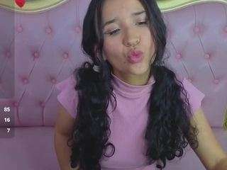 bella-vibes-s webcam