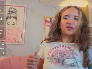 bella-vibes-s live webcam show