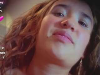 bella-vibes-s live webcam show