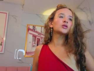 bella-vibes-s live webcam show