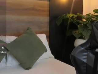 cloee-20 Drink live webcam