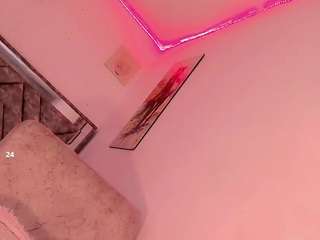 isabella-hot
