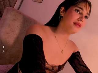 isabella-hot