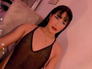 isabella-hot