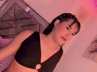 isabella-hot