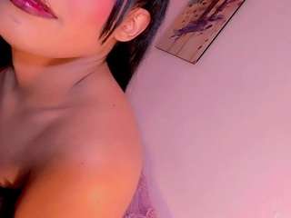 isabella-hot