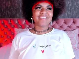 larajonnesx Live Webcam on CamSoda