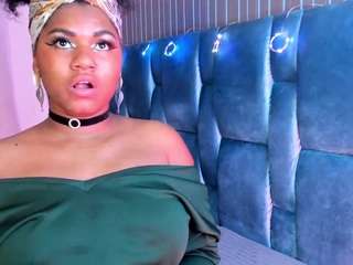 larajonnesx Live Webcam on CamSoda