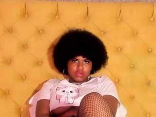 larajonnesx Live Webcam on CamSoda