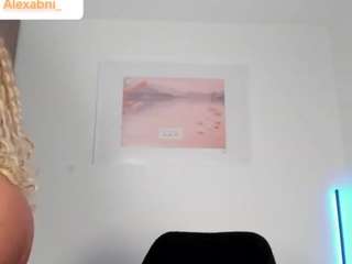 Live webcam model lexiamoon on Soda Cams