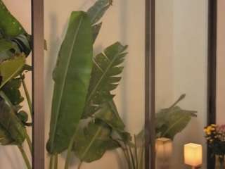 Live webcam model lumiyume on Soda Cams