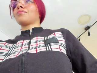 melanie-rouxs's CamSoda show and profile