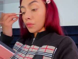 melanie-rouxs's CamSoda show and profile