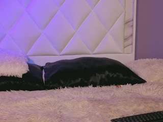 melodyhantz's CamSoda show and profile