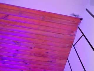 MELODYHANTZ live cam preview