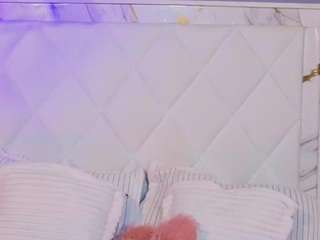 MELODYHANTZ live cam preview
