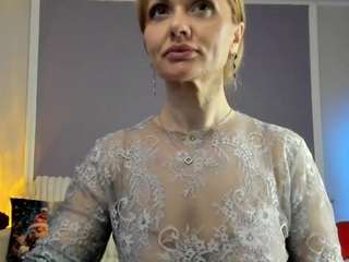 monika-peach2 webcam