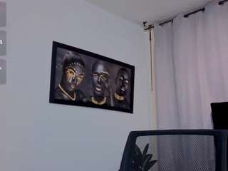 sofiapink's CamSoda show and profile