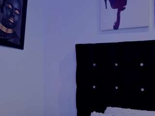 le modèle sofiapink est en webcam porno dans un show sur le site camsoda, il possède les tags suivants: anal toys,black hair,facial piercings,gape,green eyes,lean,no drinking,orgasm,smoking,hd,small tits