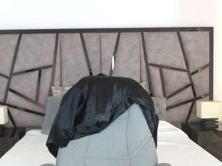 Live webcam model adharacortez on Soda Cams