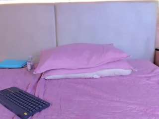  april-grey chat room