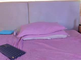  april-grey chat room