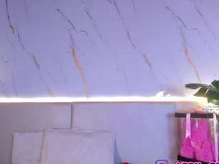 april-grey Live Webcam on CamSoda