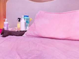 aurora-mr live webcam show