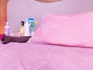 aurora-mr live webcam show