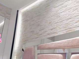 chloe-cortez Live Webcam on CamSoda