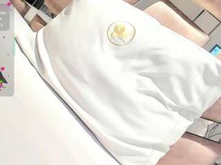 chloe-cortez, female webcam model,  years old, on live webcam