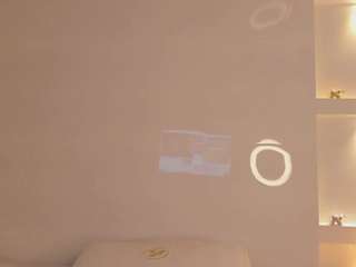 chloe-cortez live cam profile