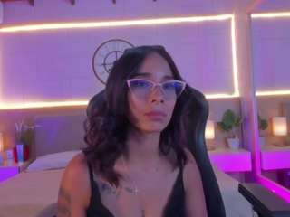 Live webcam model lana-kalyx on Soda Cams